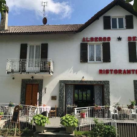 Albergo Delfino San Pietro d'Olba Eksteriør billede